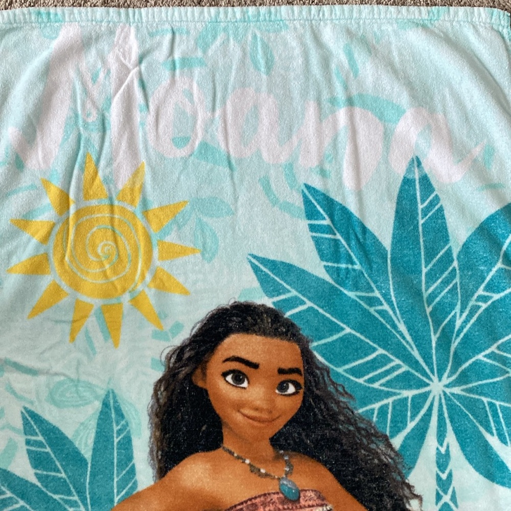 Disney Moana Beach Towel - Picture 4 of 5